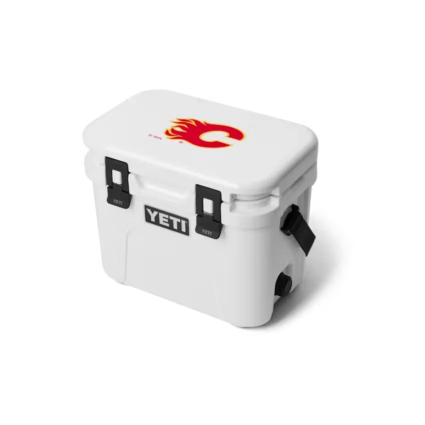 Calgary Flames Roadie® 15 Hard Cooler